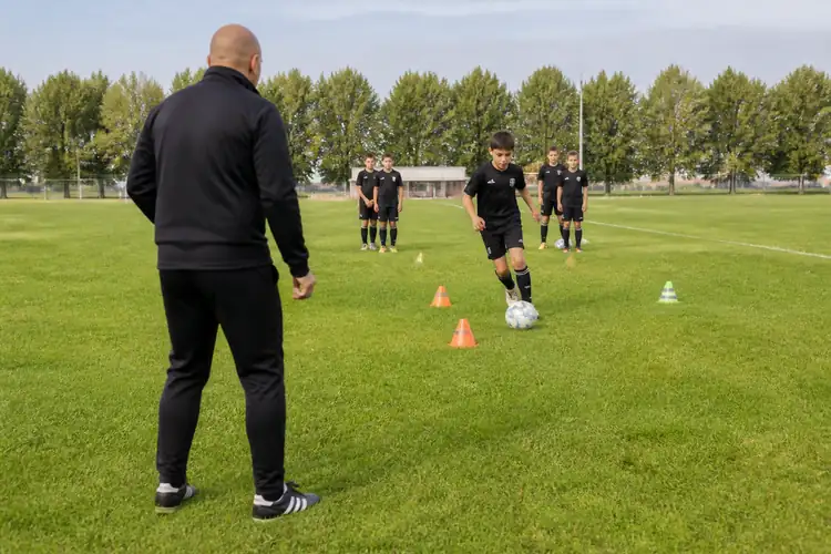 STAM voetbaltechnieken en trainingsopbouw